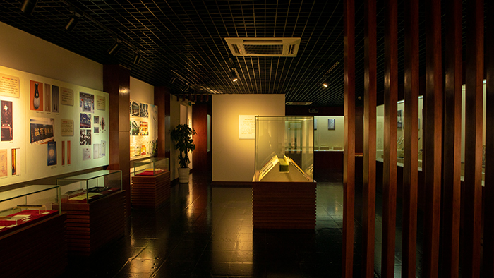 洛阳技术学院马金凤博物馆展柜