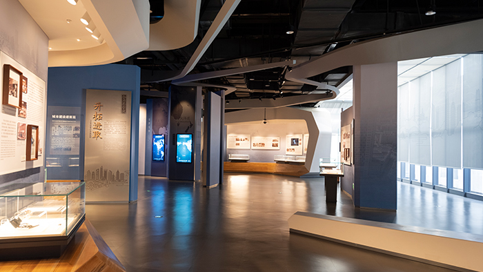 纪念馆展柜1