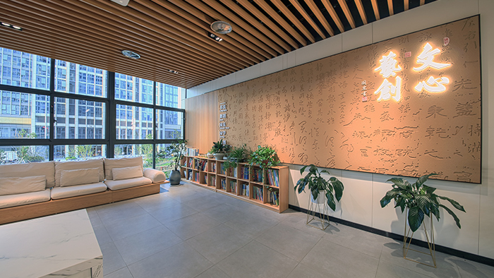 江西应用科技学院校史馆展柜
